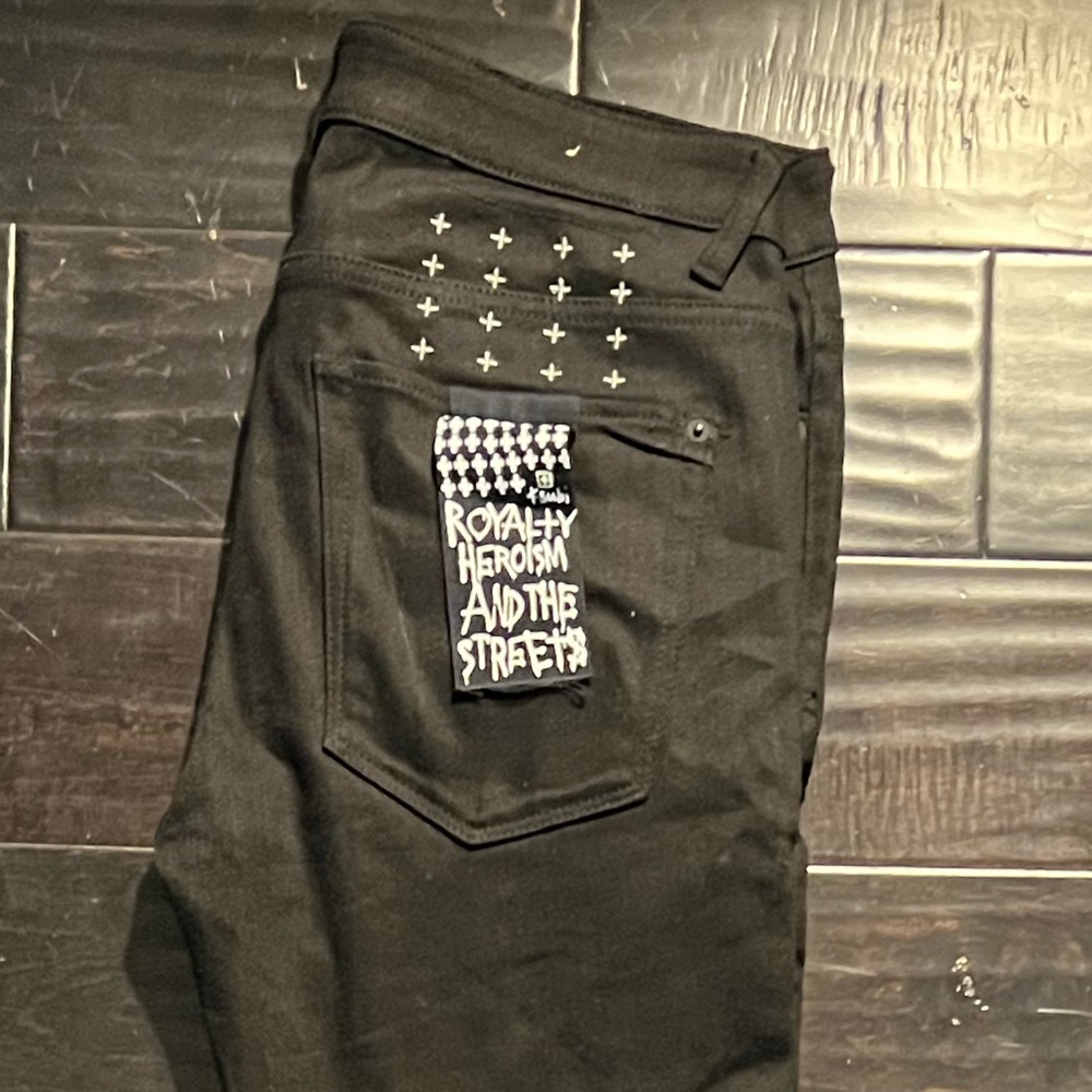 Ksubi
Van Winkle Ace Black Slice
Black jeans
33x32 Denim